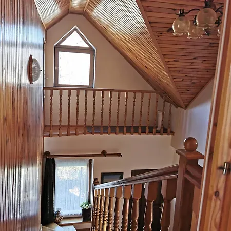 Julia * 巴拉顿诺尔马迪