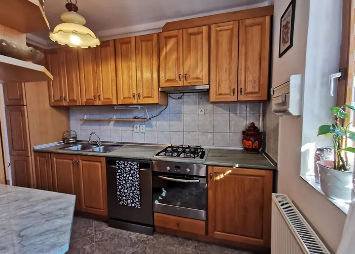 Julia * 巴拉顿诺尔马迪