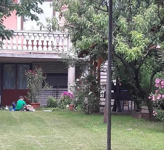 Julia * 巴拉顿诺尔马迪